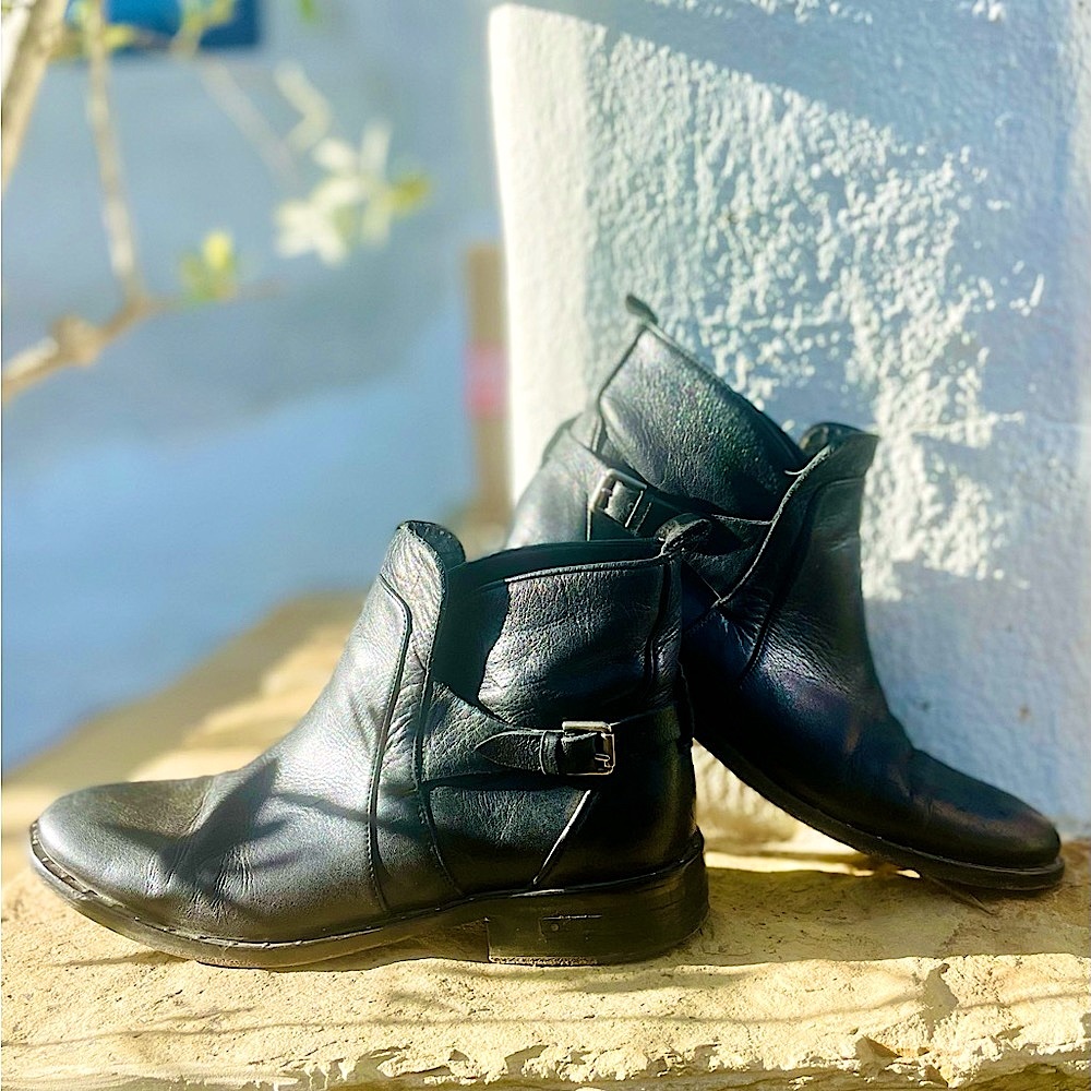 Freda Salvador Ankle Boot, star Jodhpur, size 7